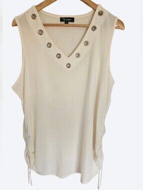 Sleeveless Top Wirh Grommet Details